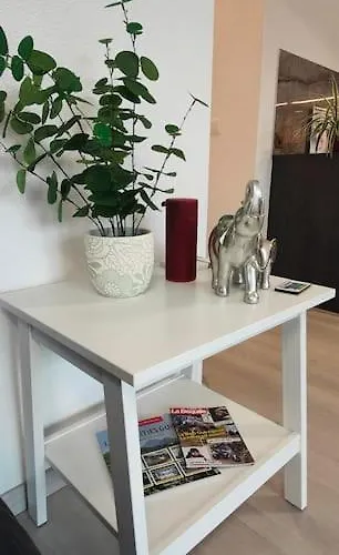 アパート Premium A Salins