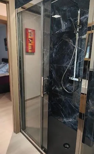 Premium A Salins アパート *