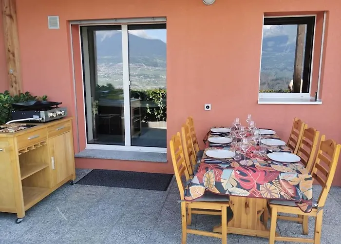 アパート Premium A Salins シオン